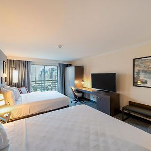 Standard Double Guest Room Roll Shower City View Mobility or Hearing Accessible